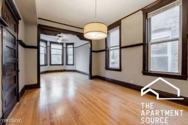 Main picture of 1036 N Marshfield Ave