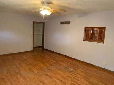 Main picture of 2907 Angelique St