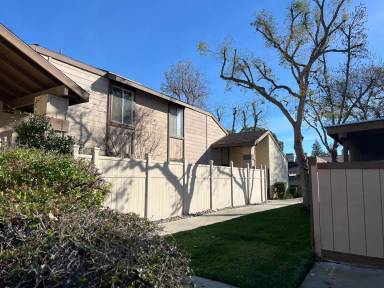 Main picture of 5101 Dunsmuir Rd