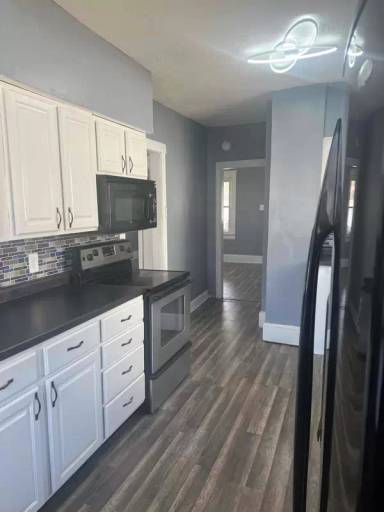 Main picture of 899 Hammel St