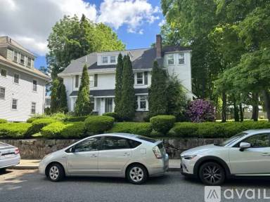 Main picture of 48 Bellevue St