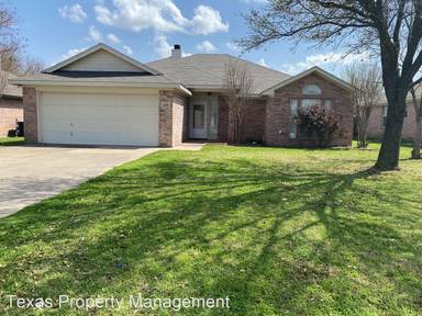 Main picture of 303 Preston Dr