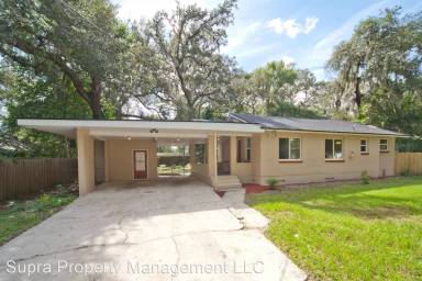 Main picture of 7028 Oakwood Dr