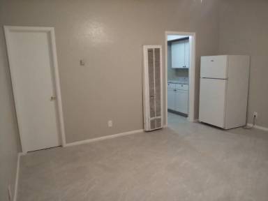 Main picture of 255 W Flores St