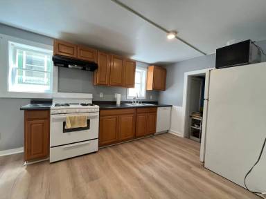 Main picture of 510 N Albany St