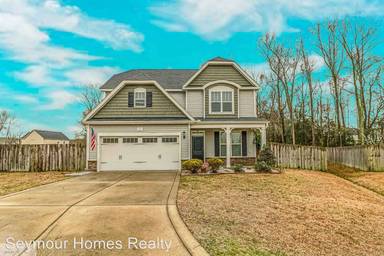 Main picture of 103 E Berkshire Ct