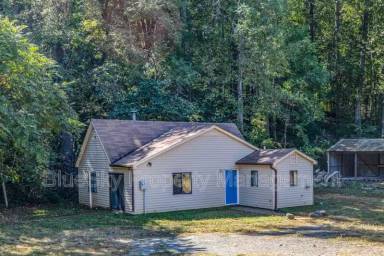 Main picture of 1100 Wolf Trap Rd