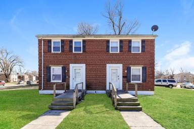 Main picture of 1344-1346 Cedarview W Dr Apartments