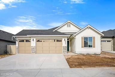 Main picture of 3346 W Adios St