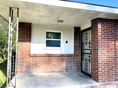 Main picture of 1001 N Hickory St