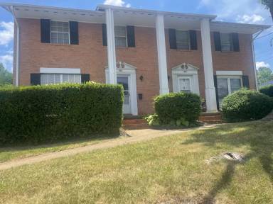 Main picture of 903 Orange Rd