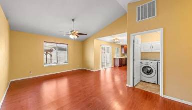 Main picture of 1449 N Moonstone St