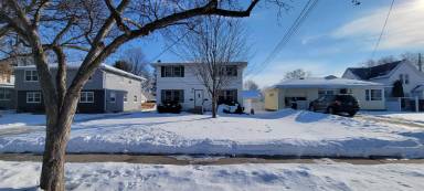 Main picture of 868 9th Ave SE