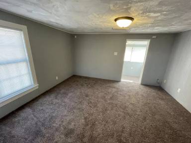 Main picture of 718 Yuba St