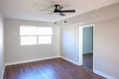 Main picture of 111 N Calhoun St