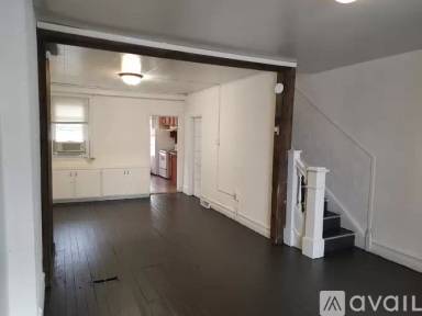 Main picture of 739 N Hazel St