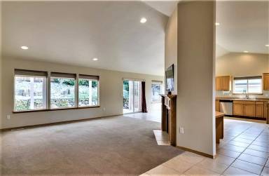 Main picture of 35 Mandolin Ave