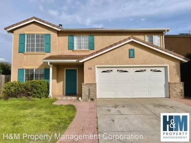 Main picture of 2401 Paradise Cir