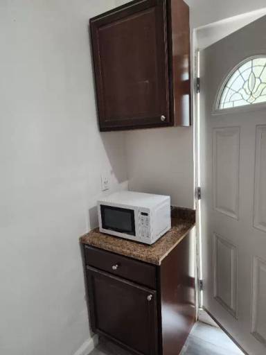 Main picture of 5900 Race St