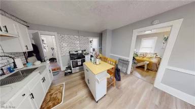 Main picture of 2111 Dowd Ave