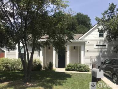 Main picture of 1176 Lott Ave