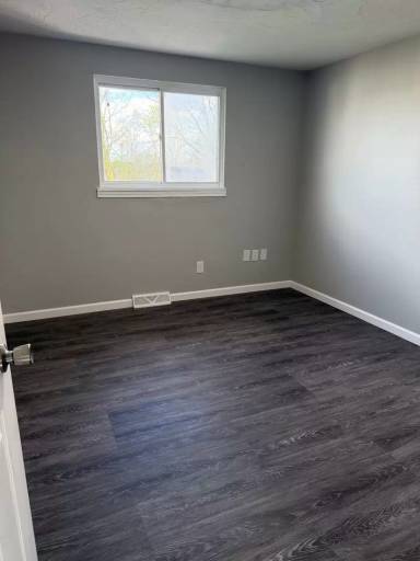 Main picture of 1524 Parkhill Pl NE