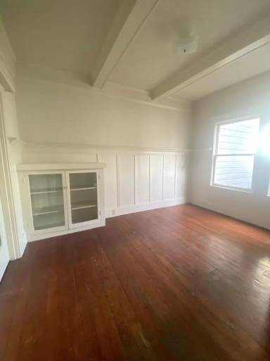 Main picture of 879 Oak St