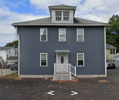 Main picture of 458 Chicopee St