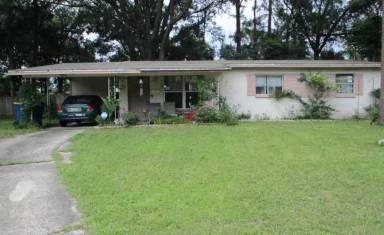 Main picture of 7505 Wycombe Dr N