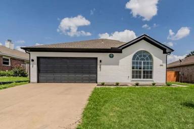 Main picture of 6386 Riverwater Trl