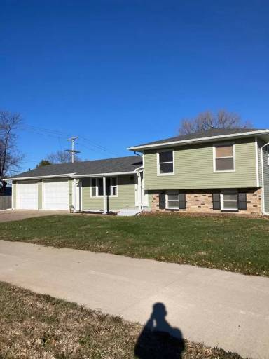 Main picture of 1728 Spruce Hills Dr