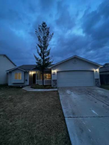 Main picture of 2057 W Blakes Creek Ave
