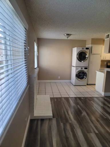 Main picture of 4028 Fruitridge Rd