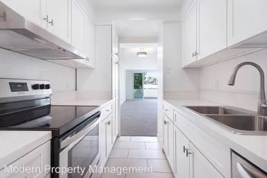 Main picture of 540 Kelton Ave