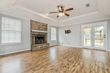 Main picture of 6801 Michelle Dr