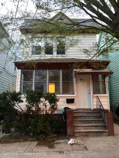 Main picture of 20 Salem St