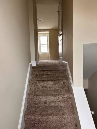 Main picture of 930 N 6th St