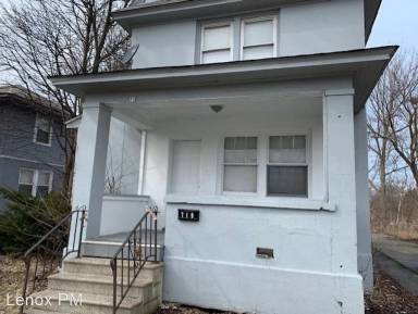 Main picture of 719 N Perry St