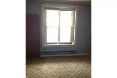 Main picture of 168 W Allen St
