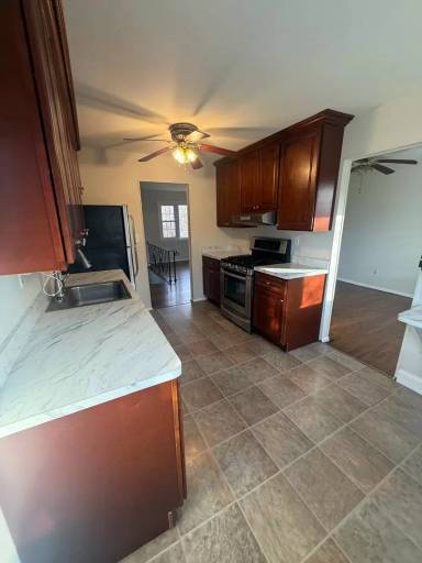 Main picture of 606 Vaughn Ave