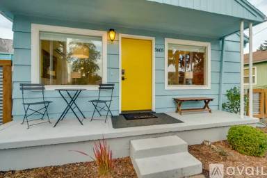 Main picture of 5605 SE 65th Ave