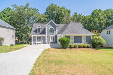 Main picture of 1321 Yorktown Cir