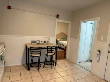 Main picture of 6 Lawton St