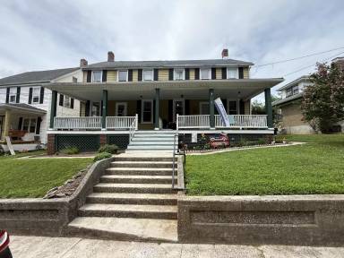 Main picture of 22 Glen Ave