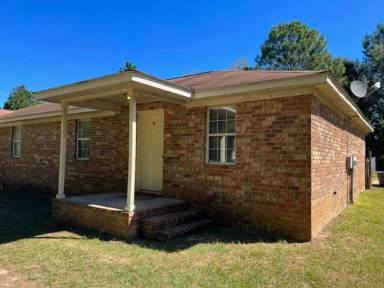 Main picture of 126 Billy Mikell Rd