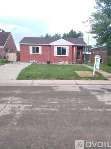 Main picture of 2836 N Glencoe St