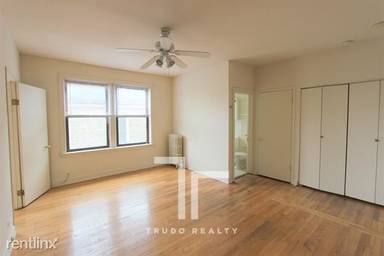 Main picture of 1050 W George St