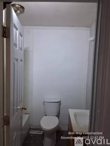 Main picture of 2004 E Wood St
