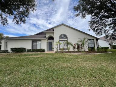 Main picture of 151 Lakepointe Cir