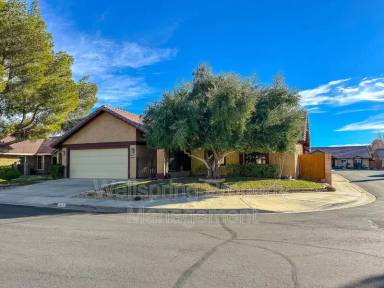 Main picture of 413 Mt Rainier Pl